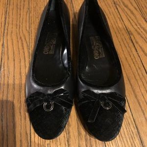 ❤️Salvatore Ferragamo Black Ballet Flats.
